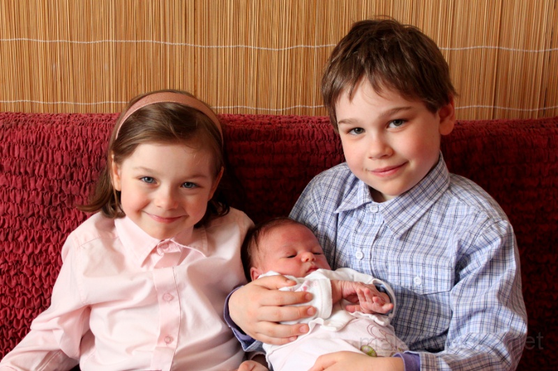 2012-04-08_14-24_00.jpg - Sourozenci